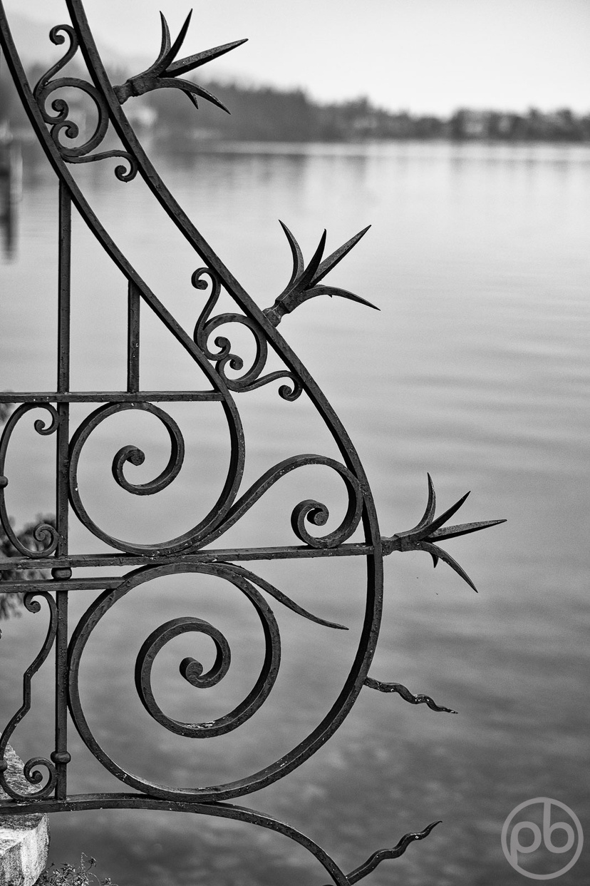 Fotokunst, Photo Art, Fine Art, Wandbilder, Wall Art, Minimalistische Fotografie, Minimal, Absperrgitter, schwarzweiß, Black and White