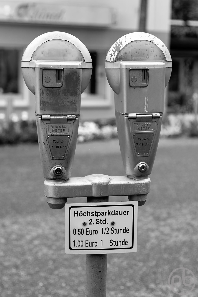 Fotokunst, Photo Art, Fine Art, Wandbilder, Wall Art, Minimalistische Fotografie, Minimal, Parkuhren, schwarzweiß, Black and White