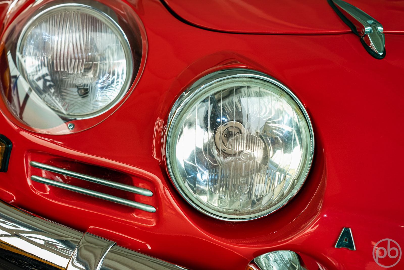 Fotokunst, Photo Art, Fine Art, Wandbilder, Wall Art, Minimalistische Fotografie, Minimal, Fahrzeug, Renault Alpine, Farbe, rot