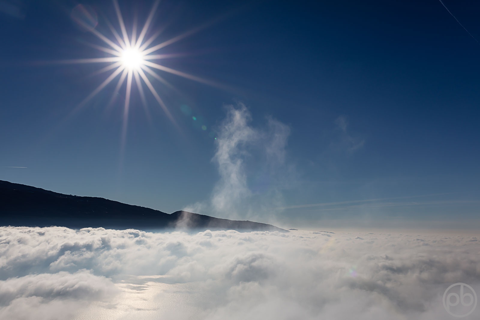 Unten im Tal Nebel, Sonne auf den Bergen!